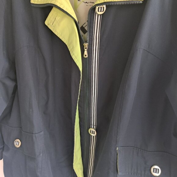 Rain Parka by Macintosh for Women. Well loved Brand & Quality Construction Sz 2X - Picture 4 of 9